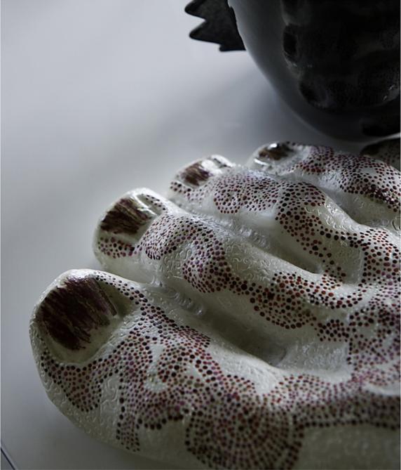 particolare  ercole red dots | dots art